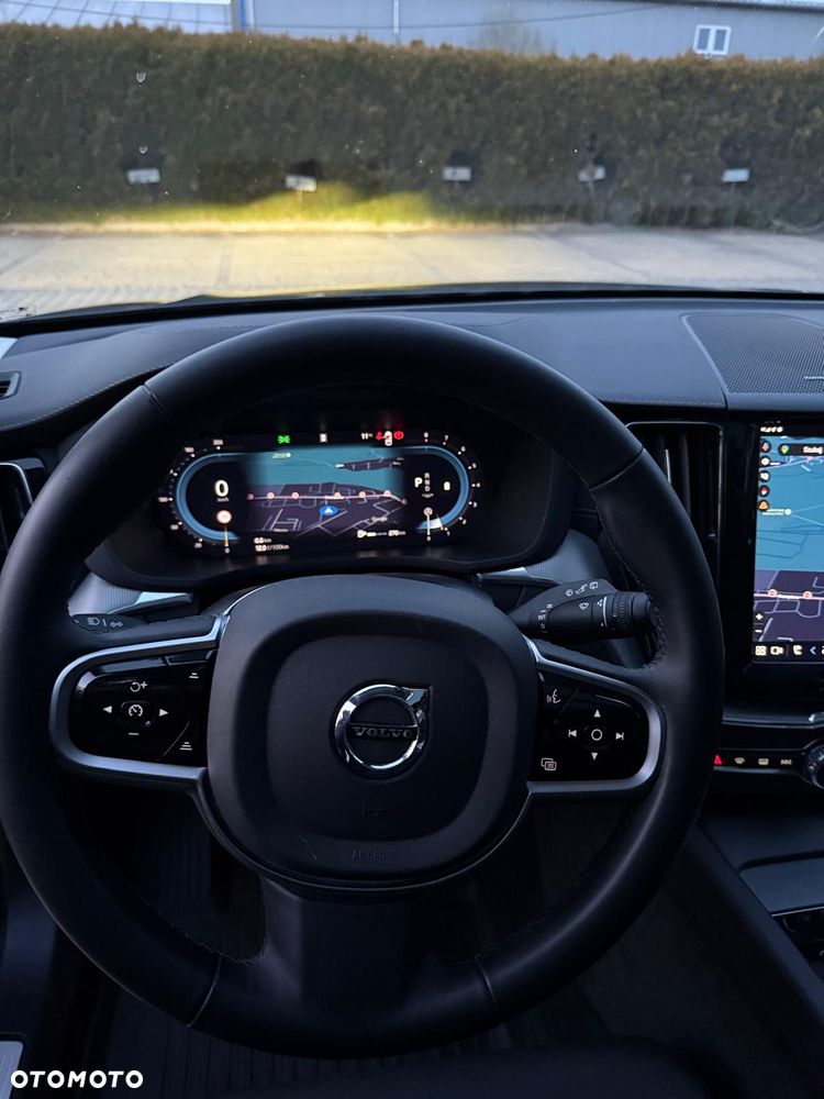 Volvo XC 60 B5 B AWD Ultra Dark - 11