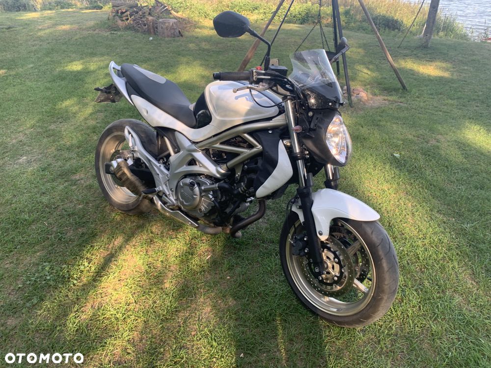 Suzuki Gladius - 3