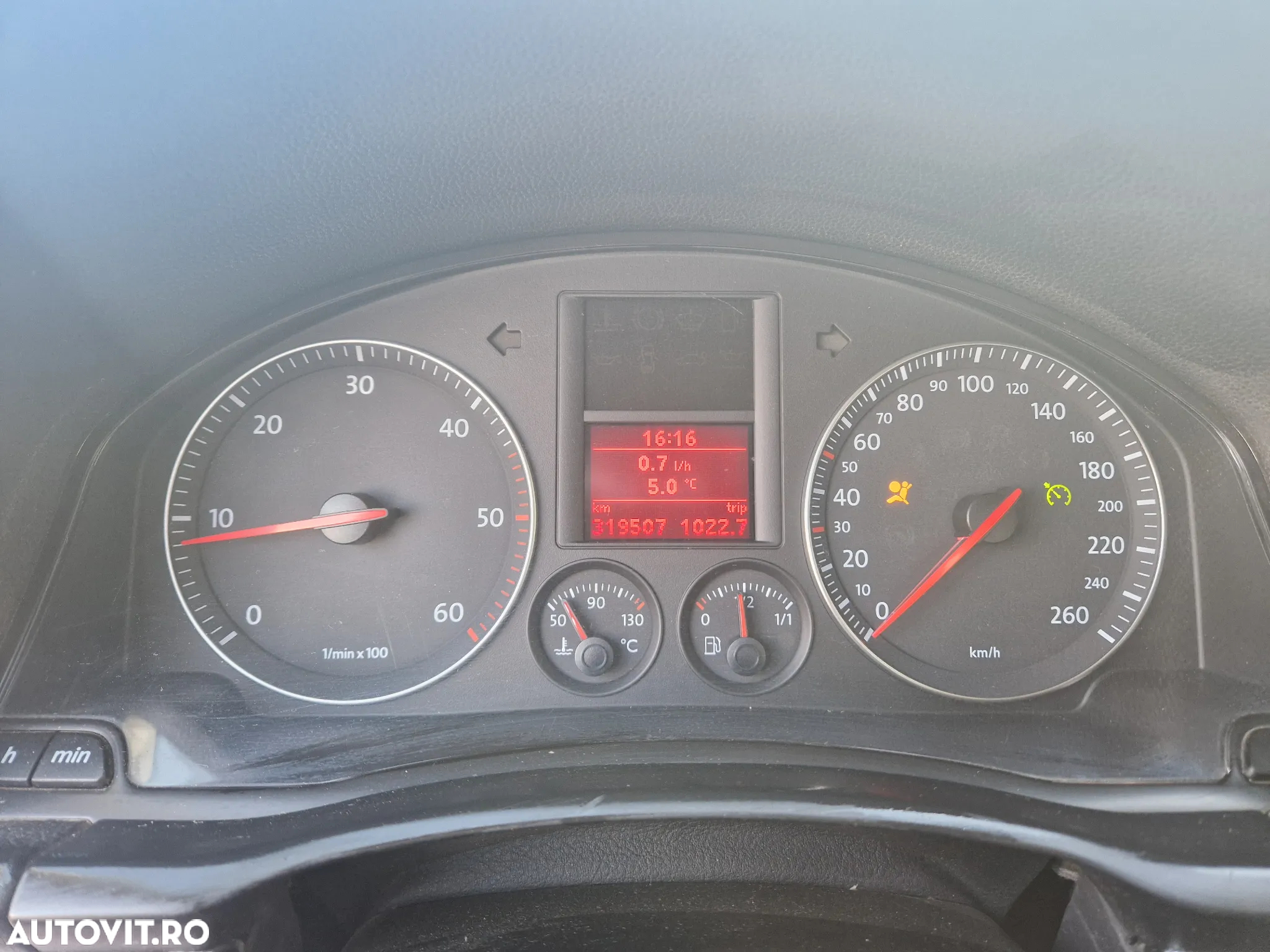 Volkswagen Jetta - 8