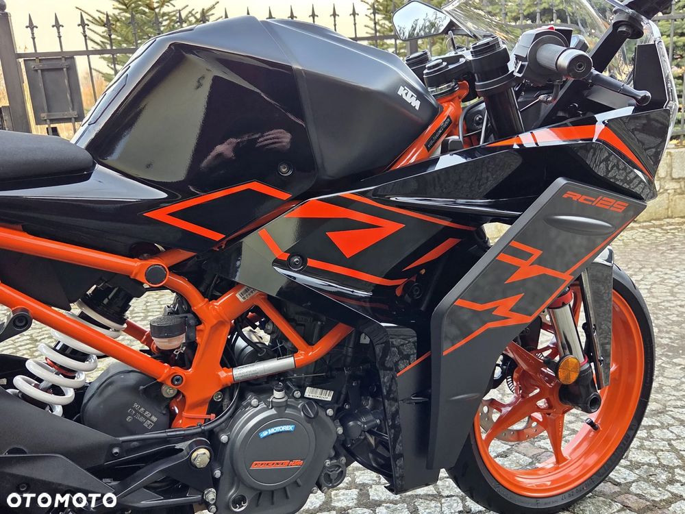 KTM RC 125 - 29