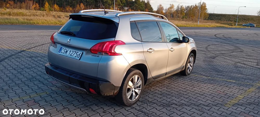Peugeot 2008 1.6 BlueHDi Style - 2