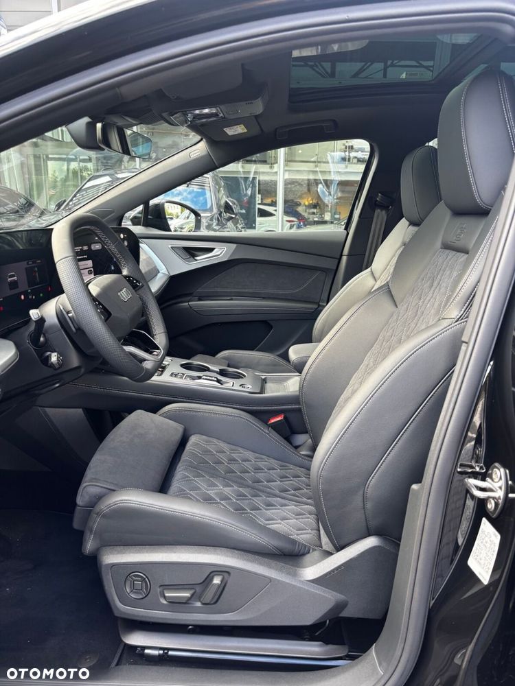 Audi Q4 e-tron - 11