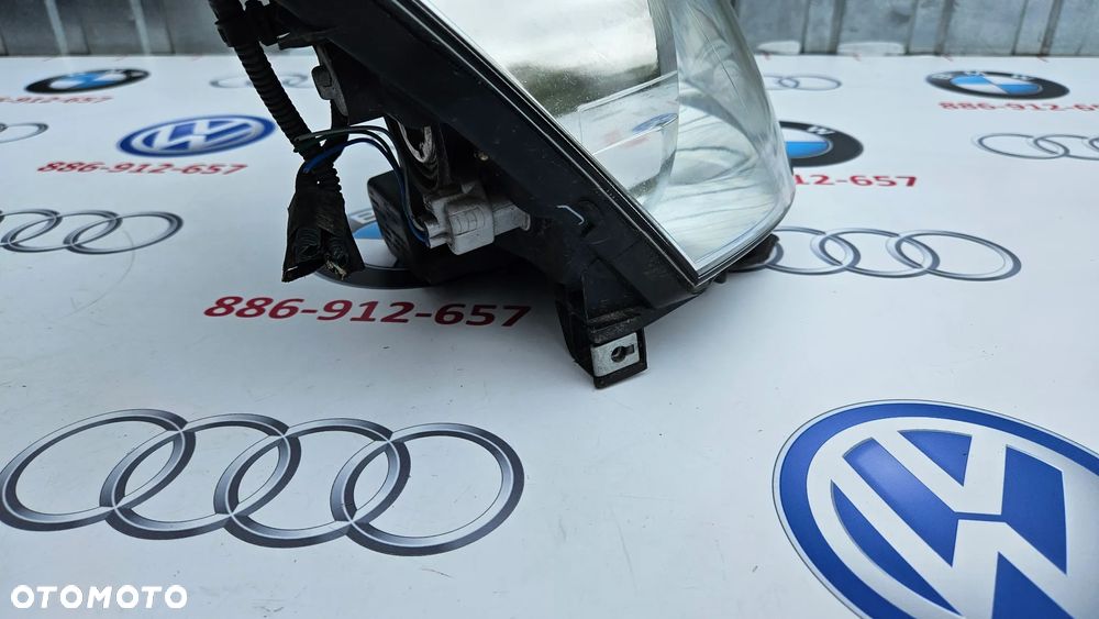 TOYOTA COROLLA VERSO II 2 2004-2007 Reflektor Prawy Lampa Prawa EUROPA KOMPLETNA ORYGINALNA IDEALNA - 11