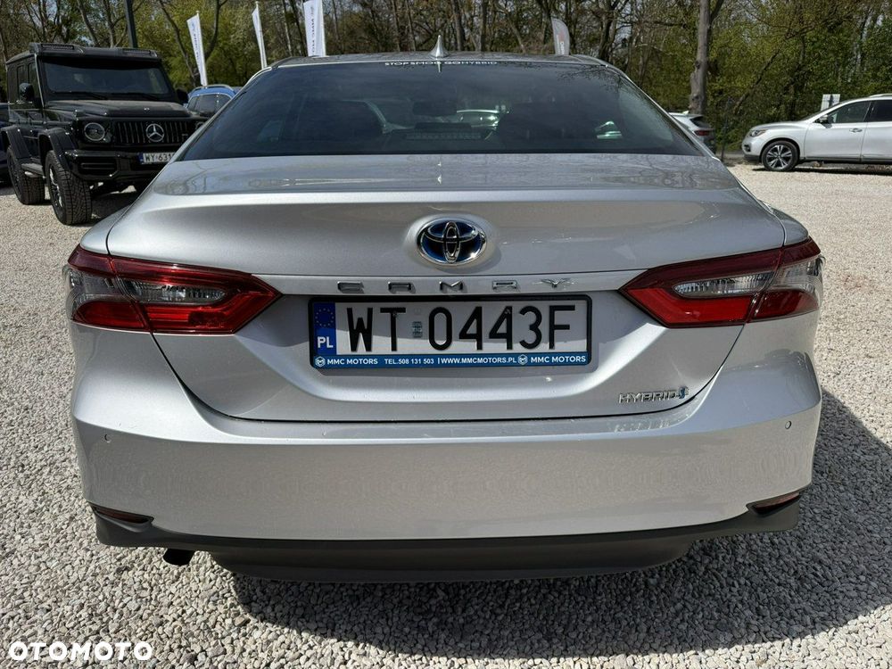 Toyota Camry - 19