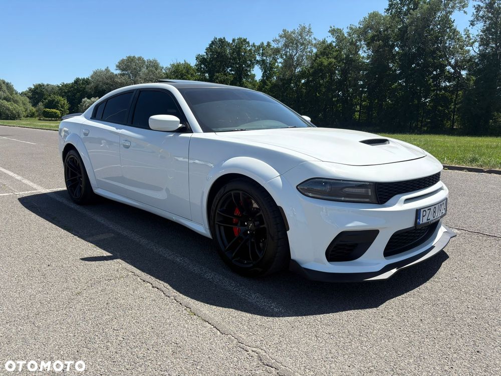 Dodge Charger 6.4 Scat Pack Widebody - 10