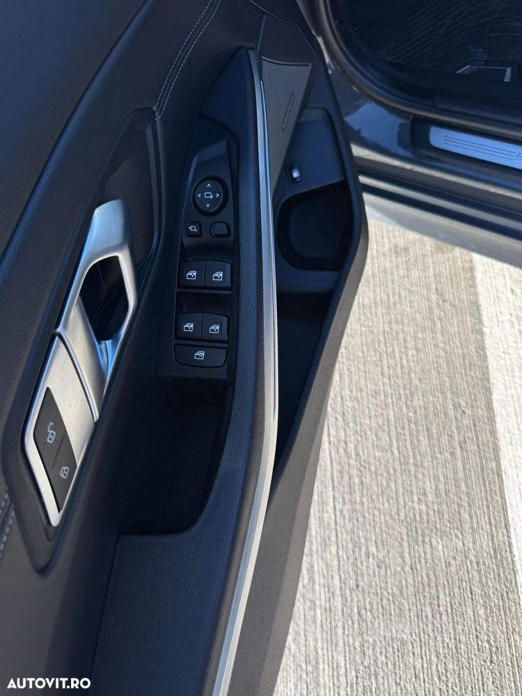 BMW Seria 3 330e Aut. Luxury Line - 9