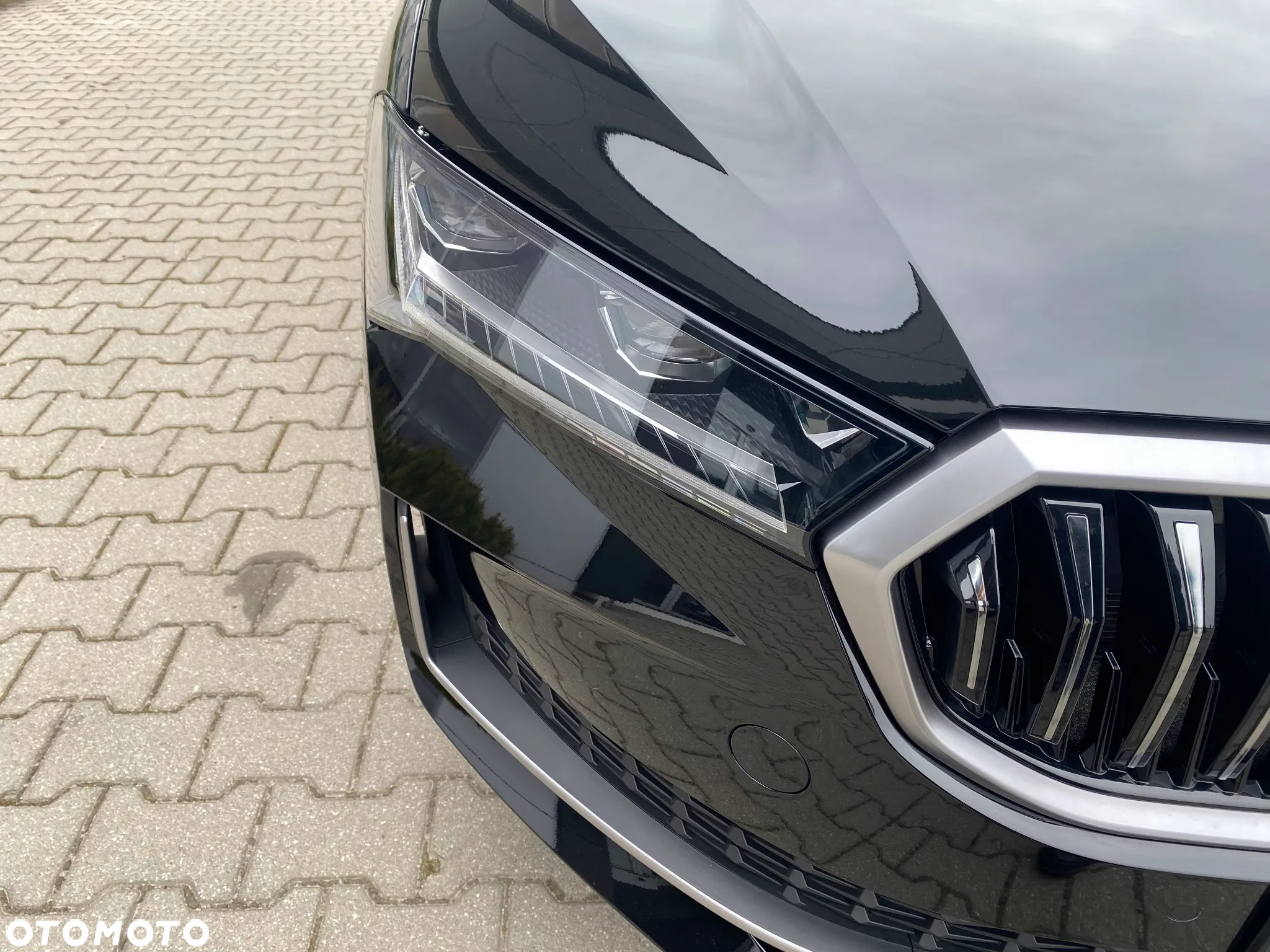 Skoda Superb 2.0 TDI SCR 4x4 L&K DSG - 8