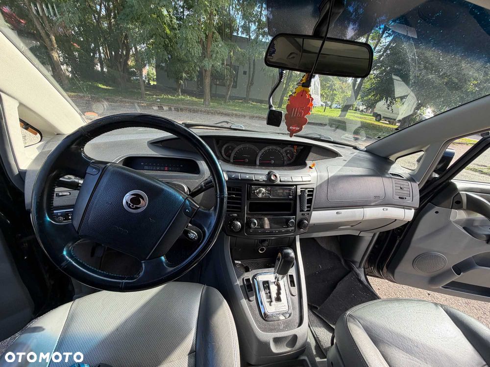 SsangYong/KGM Rodius - 5
