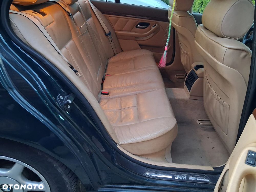 BMW Seria 5 523i - 16
