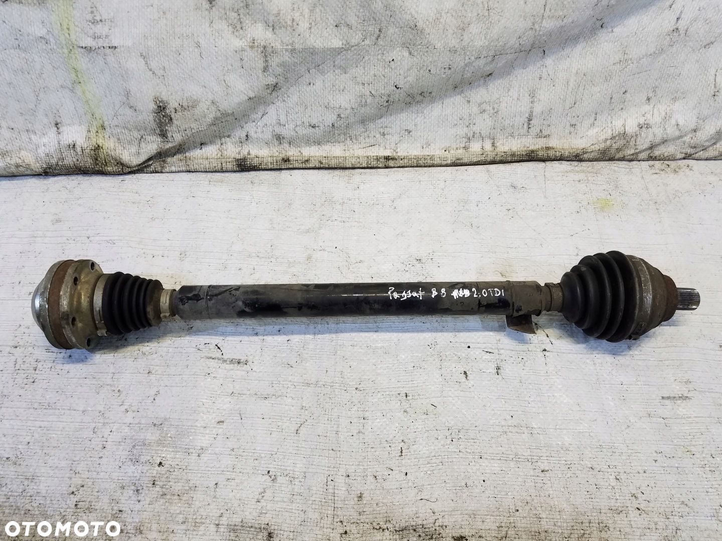 PÓŁOŚ PRZÓD PRAWA DŁUGA VW PASSAT B8 2.0 TDI 3Q0407272C - 1