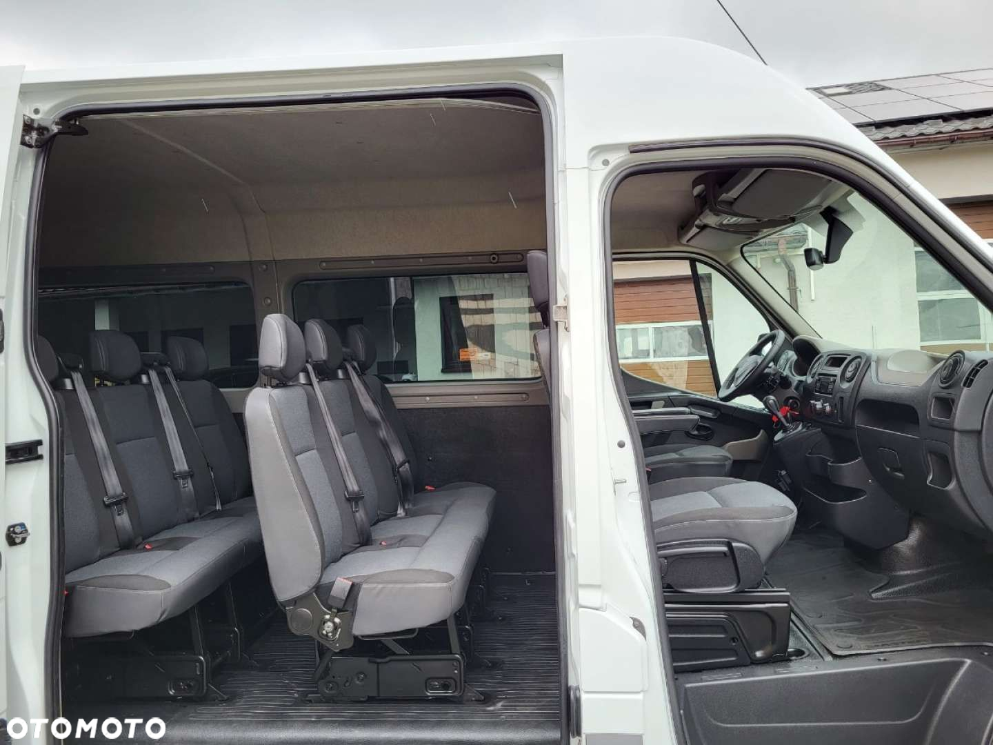 Renault Master 2.3 170ps. L2H2  8-osobowy - 32