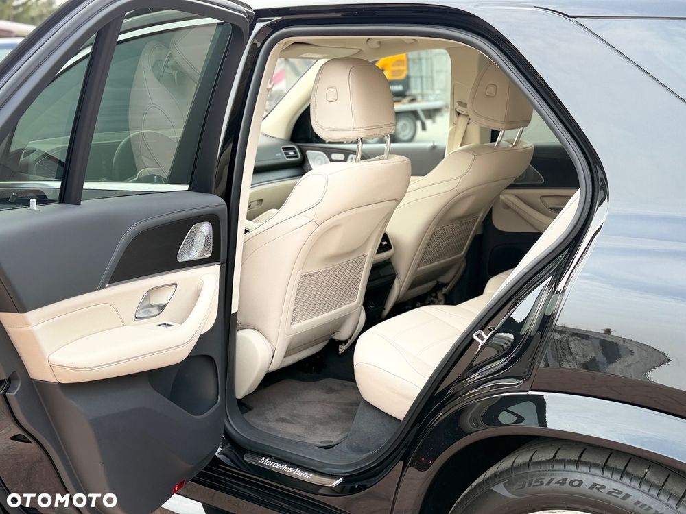 Mercedes-Benz GLE 300 d 4-Matic - 38