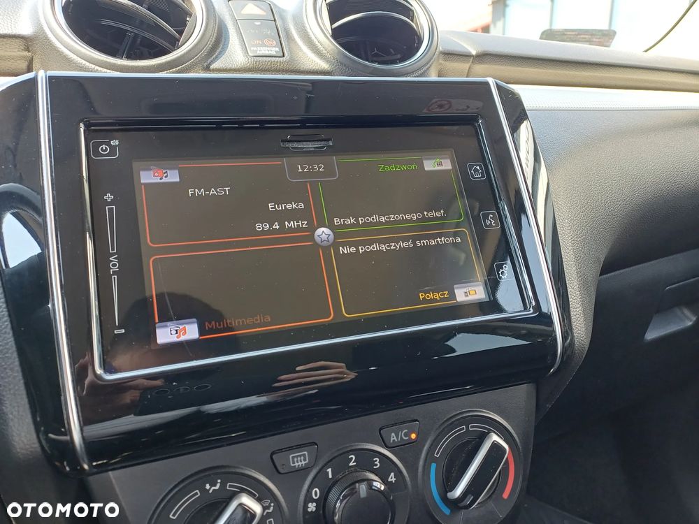 Suzuki Swift 1.2 Premium Plus - 15