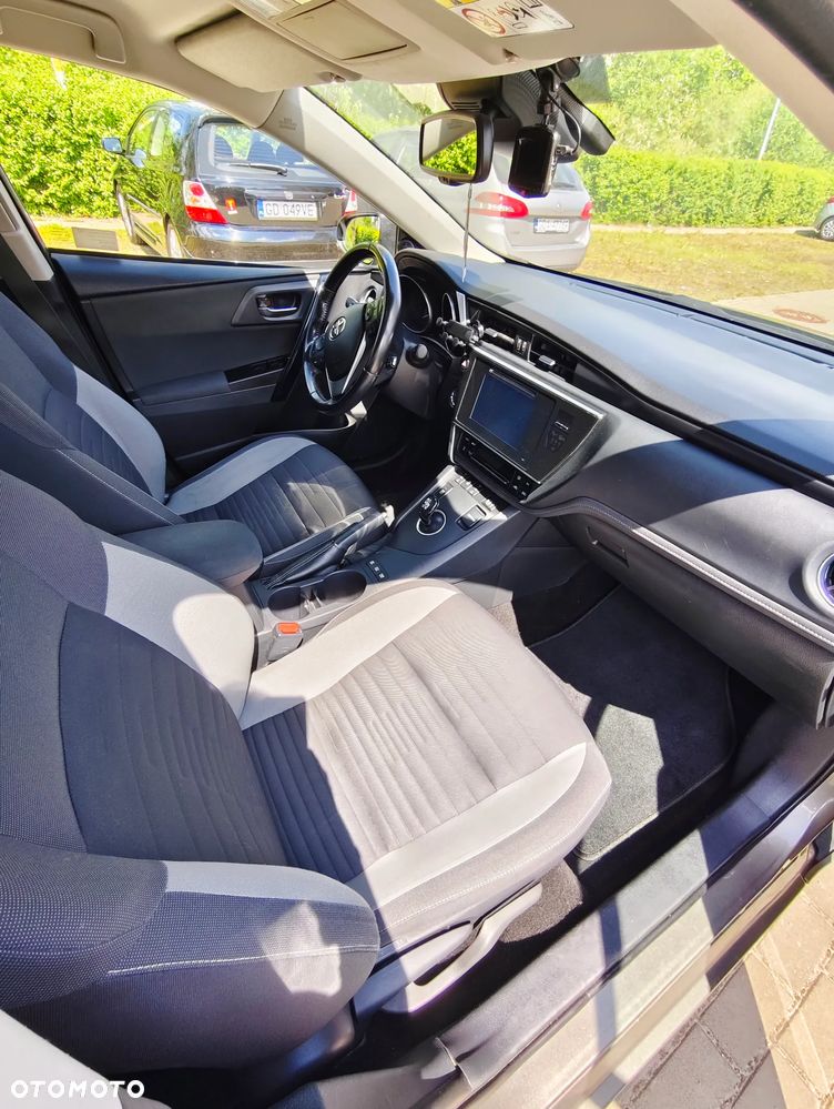 Toyota Auris Hybrid 135 Prestige - 14