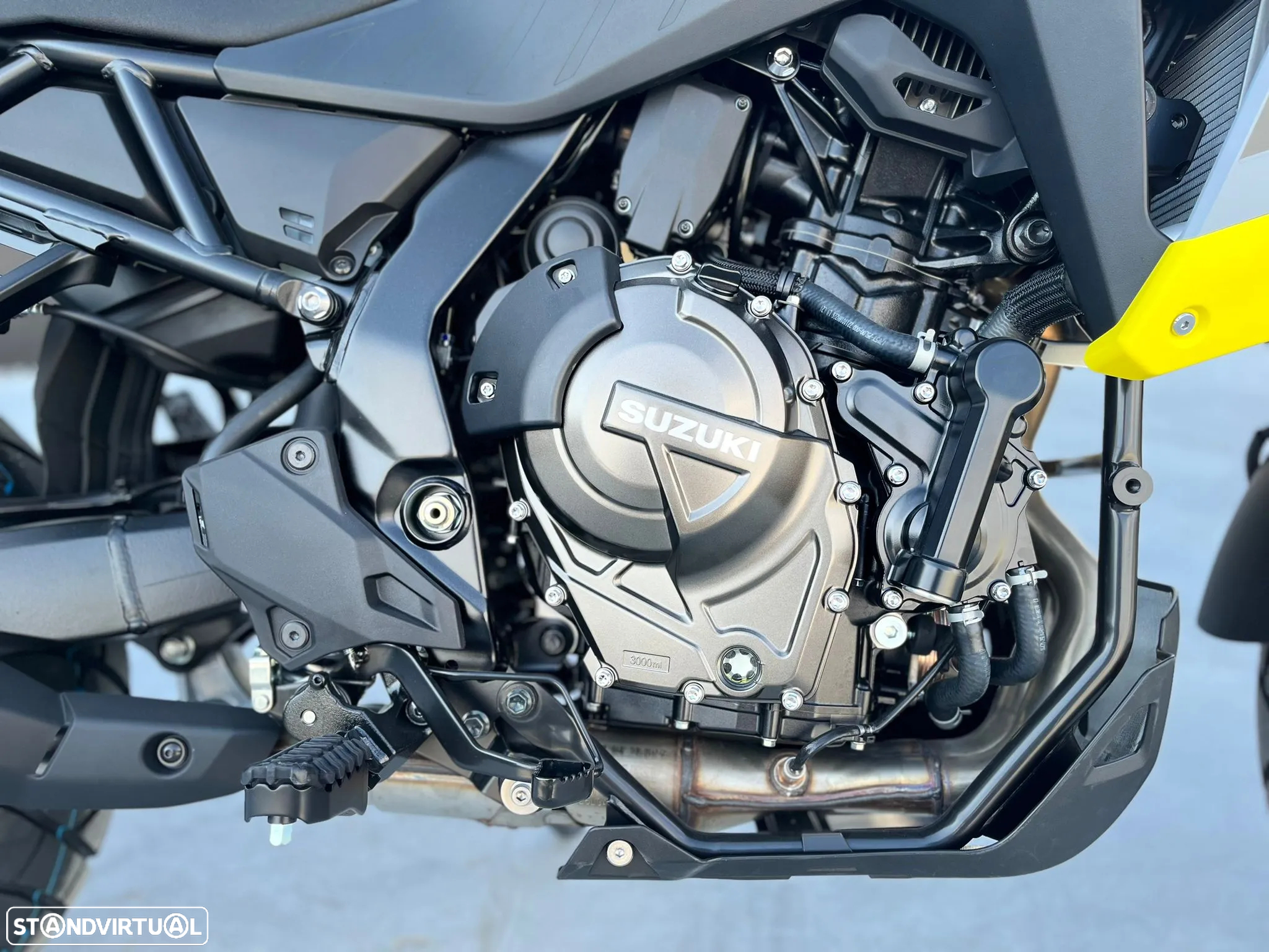 Suzuki V Strom 800 DE - 14