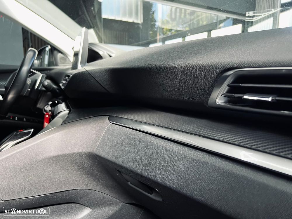 Peugeot 5008 1.5 BlueHDi Allure EAT8 - 36