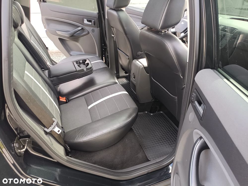 Ford Kuga 2.0 TDCi 4x4 Titanium - 15
