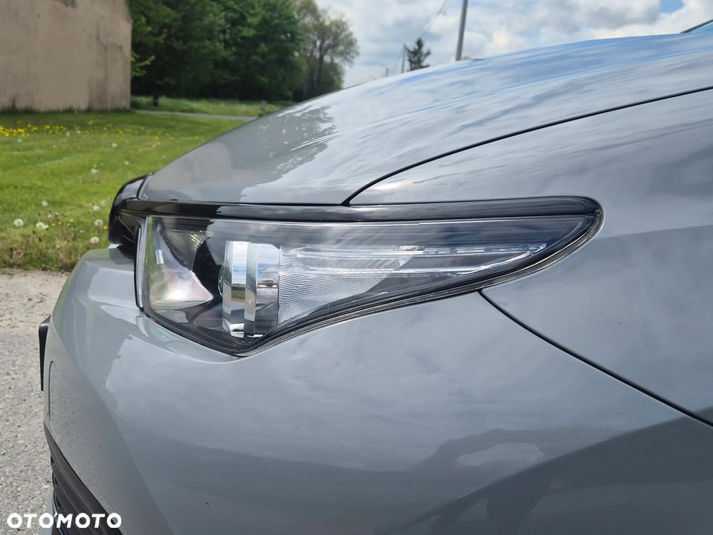 Toyota Auris Hybrid 135 Selection - 25