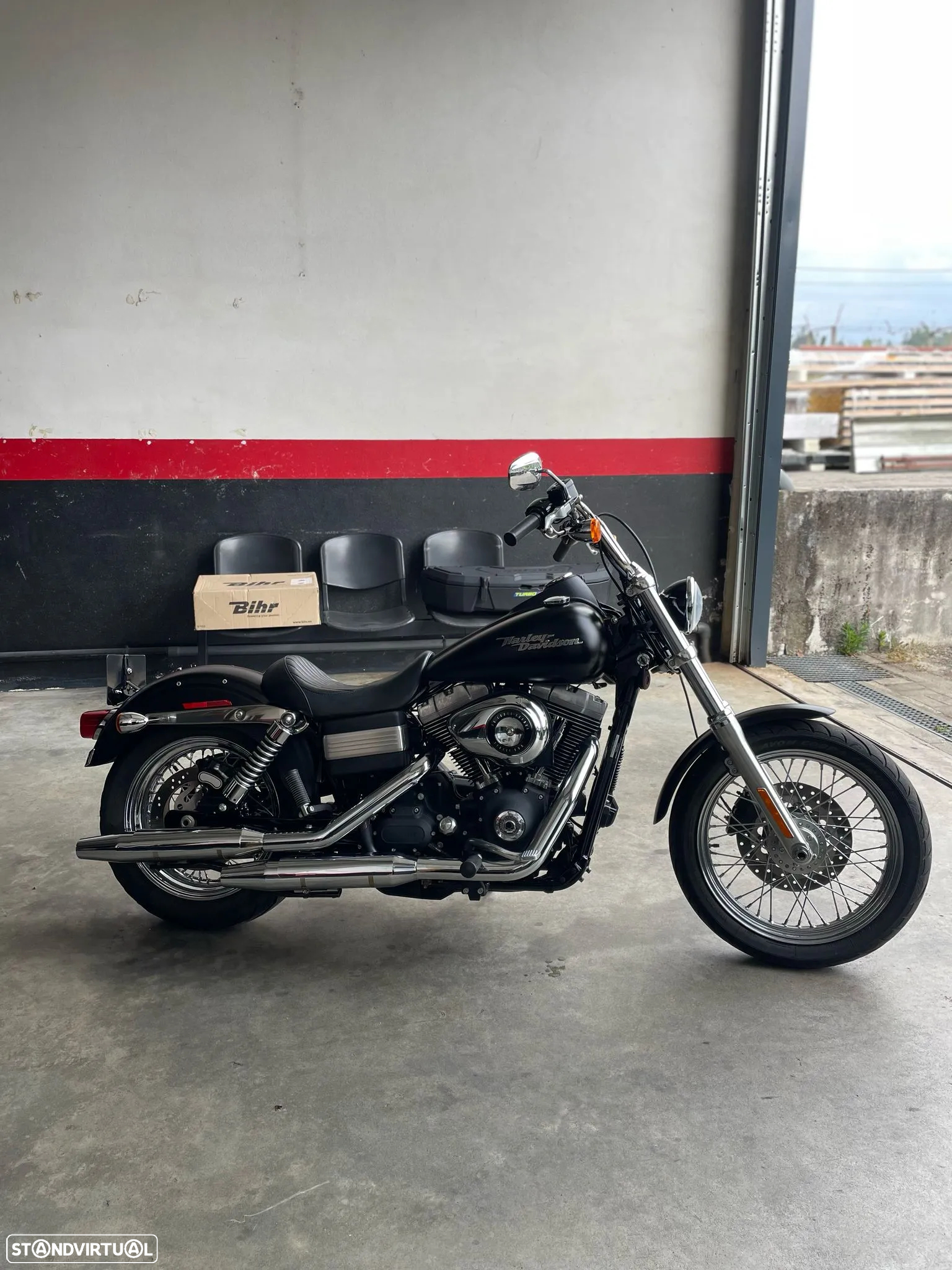 Harley-Davidson Dyna Street Bob - 5