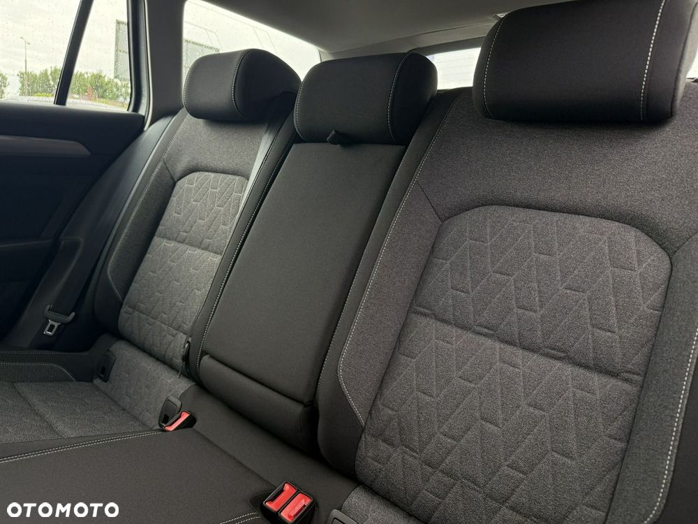 Volkswagen Passat - 36
