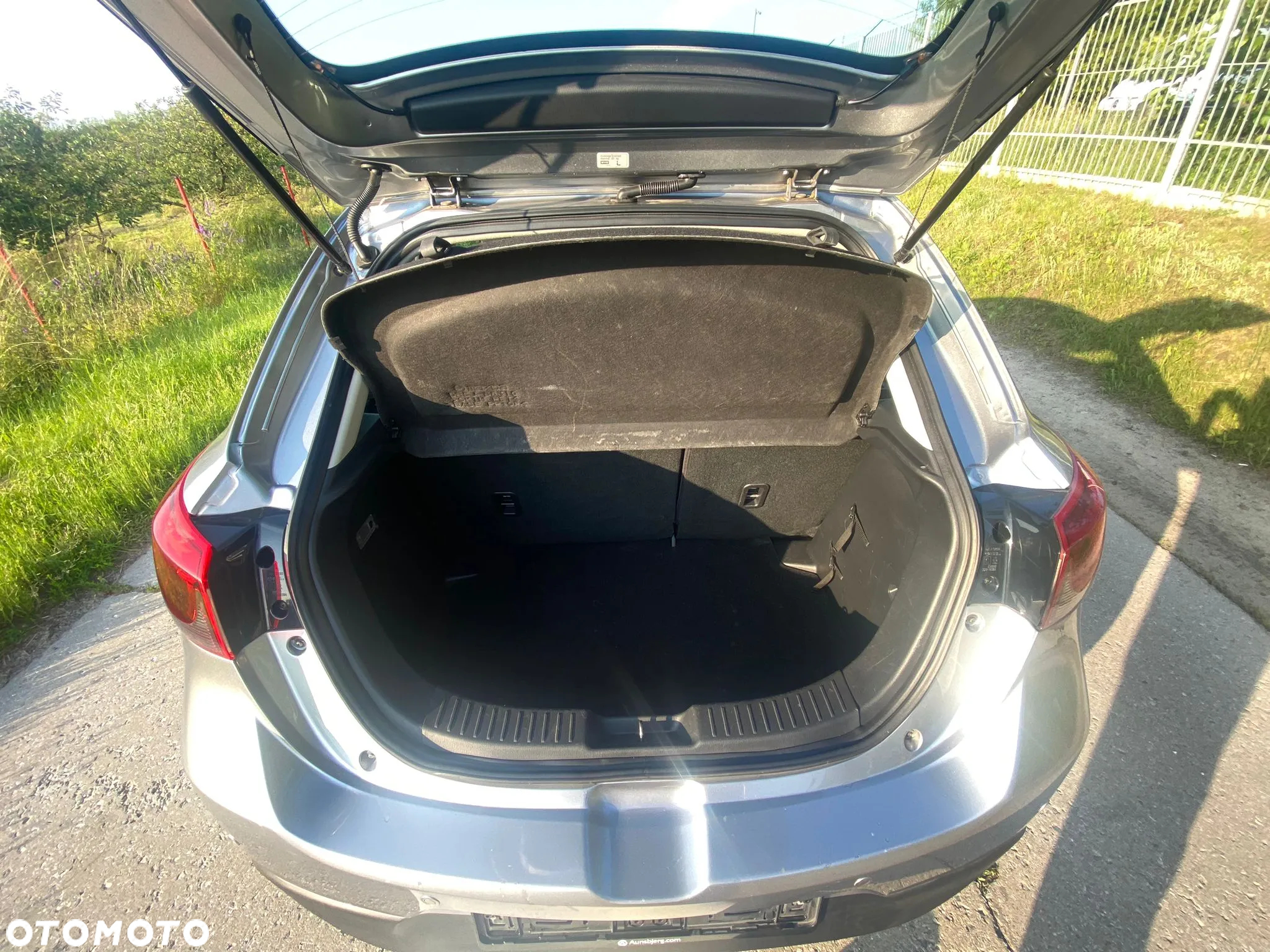 Mazda 2 - 6