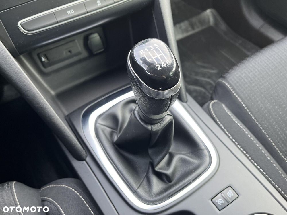 Renault Megane 1.6 dCi Bose - 25