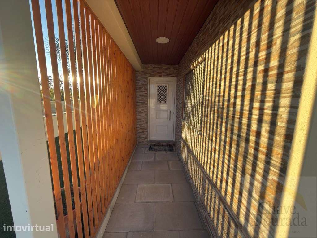 Moradia térrea T3 com garagem e quintal - Vila Nova de Poiares - Grande imagem: 5/20