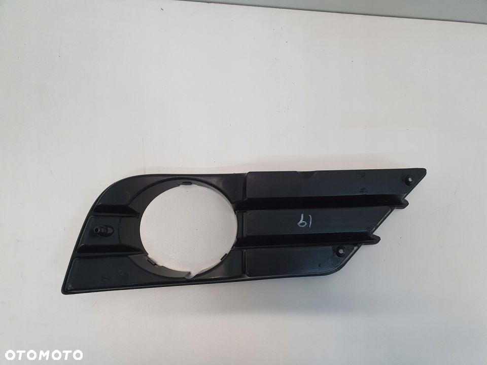 KRATKA ZDERZAKA LEWA R KLASA W251 A251 OEM - 3