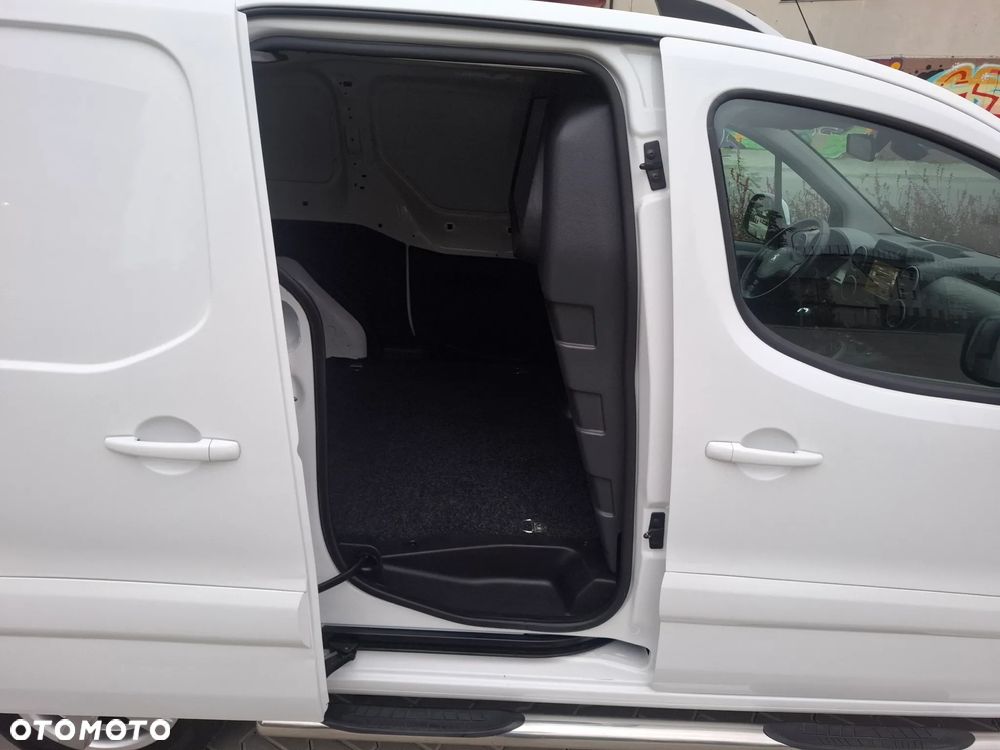 Peugeot Partner LONG 1.6HDI 3OSOBOWY KLIMA NAVI - 25