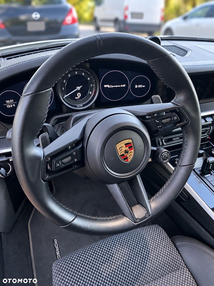 Porsche 911 Carrera 4S - 6