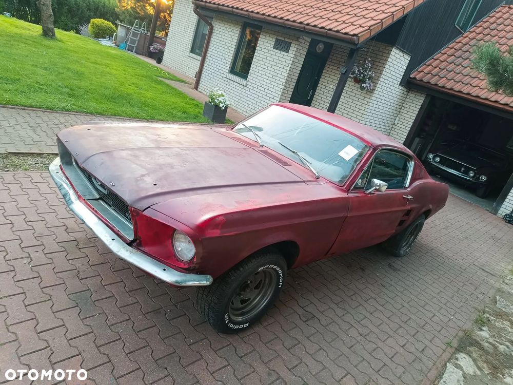 Ford Mustang - 3