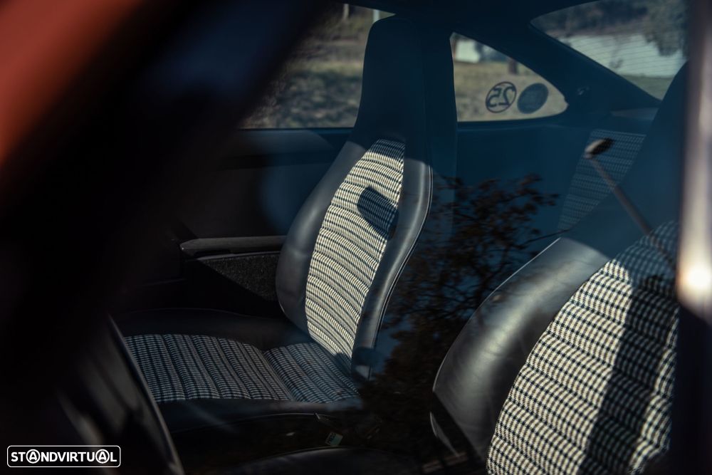 Porsche 911 Série G - 17