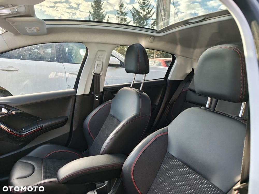 Peugeot 208 PureTech 110 Stop & Start EAT6 Allure - 14