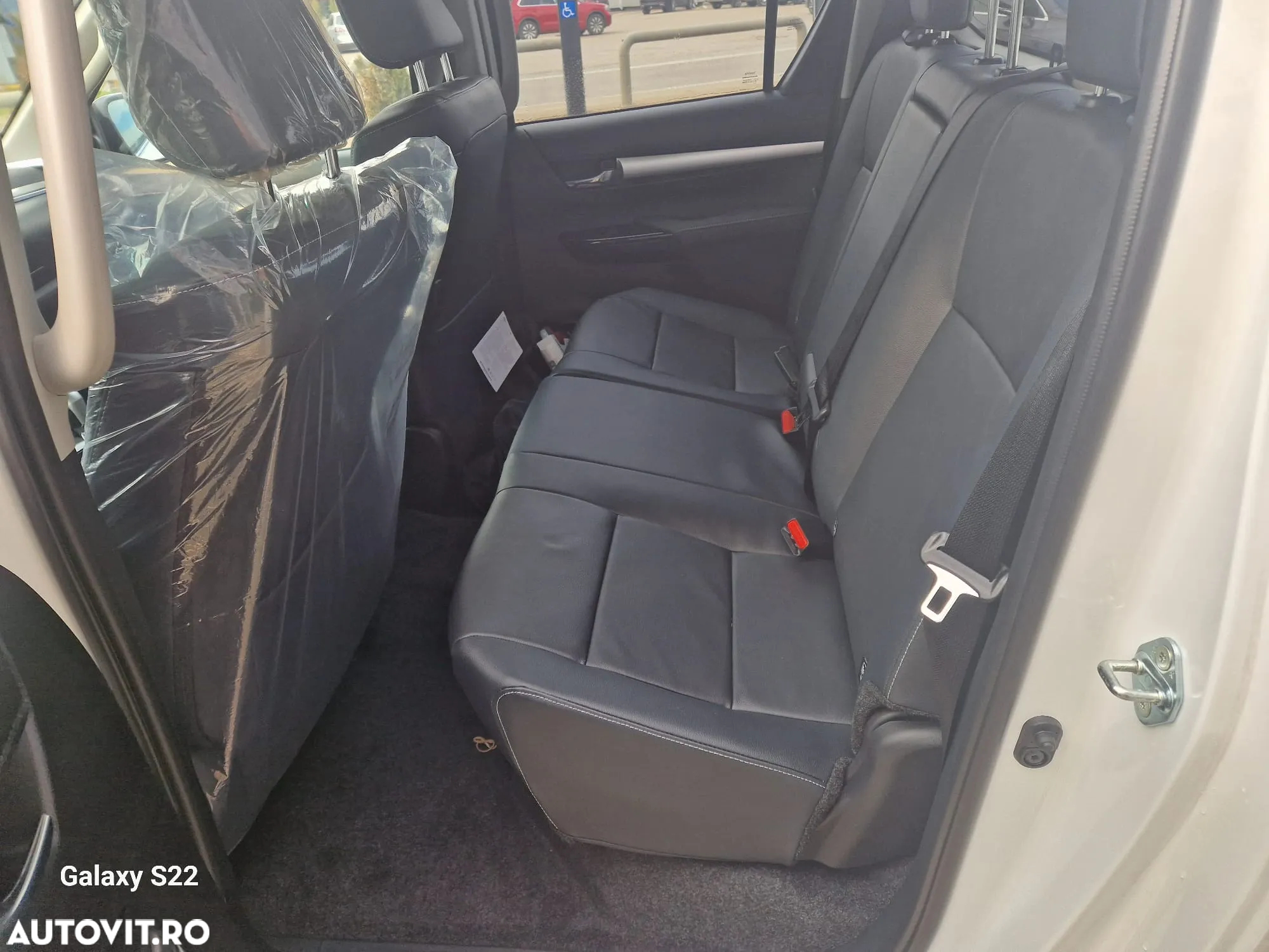 Toyota Hilux 2.8D 204CP 4x4 Double Cab AT MHEV Executive - 18