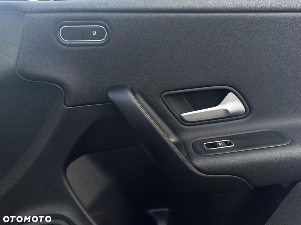 Mercedes-Benz CLA - 21