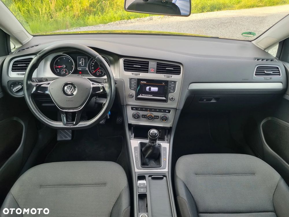 Volkswagen Golf 1.6 TDI BlueMotion Technology Comfortline - 20