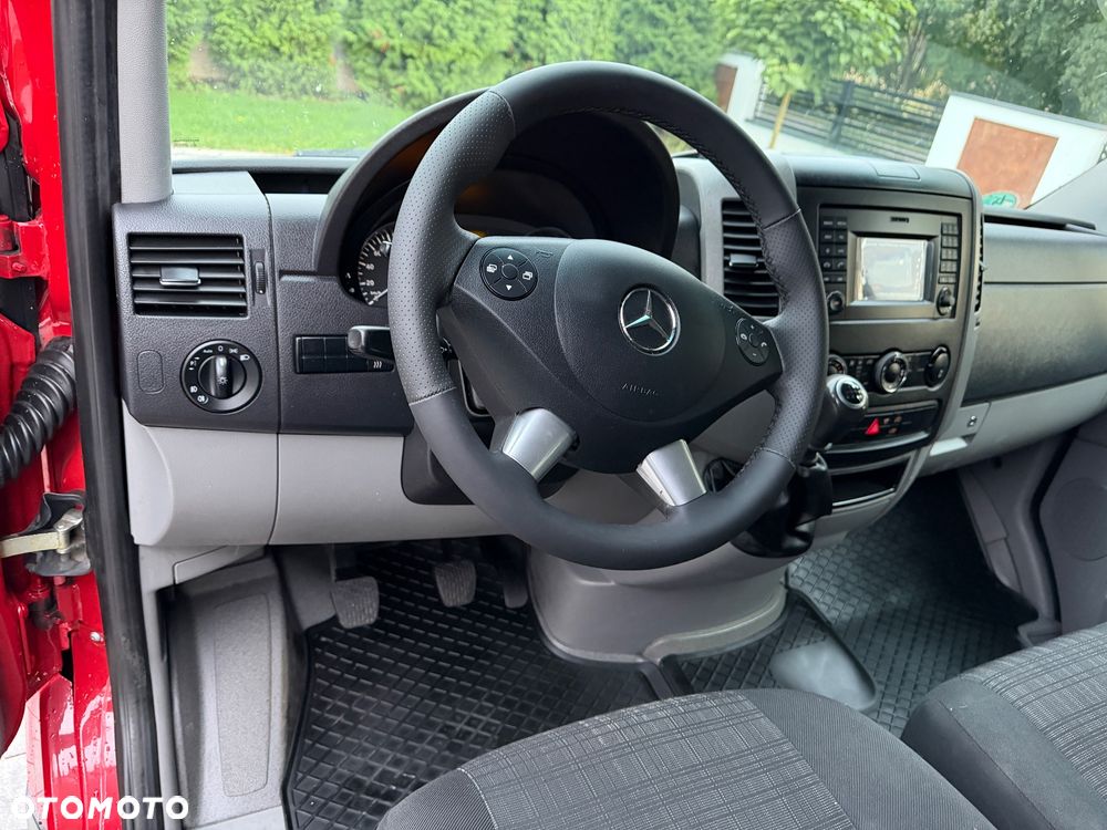 Mercedes-Benz Sprinter - 22