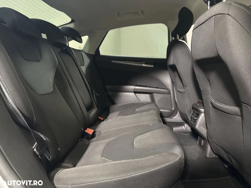 Ford Mondeo - 13