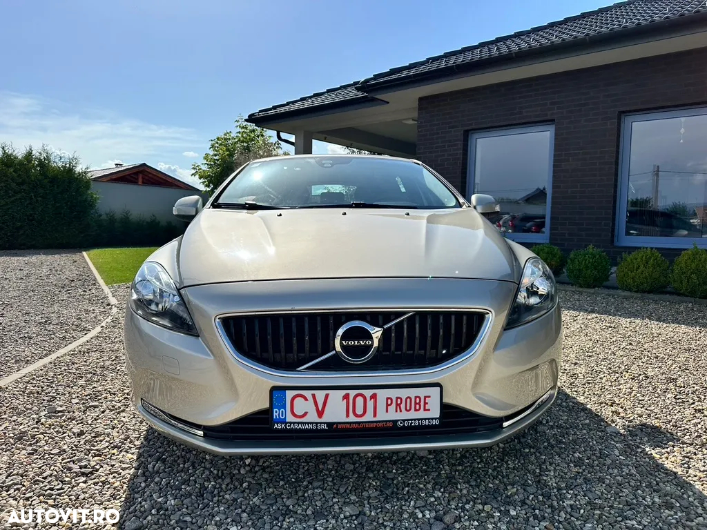 Volvo V40 D2 DRIVe Momentum - 2