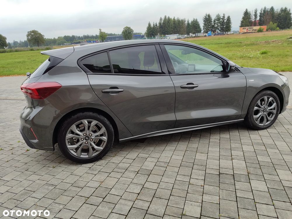 Ford Focus 1.0 EcoBoost Hybrid ST-LINE - 27