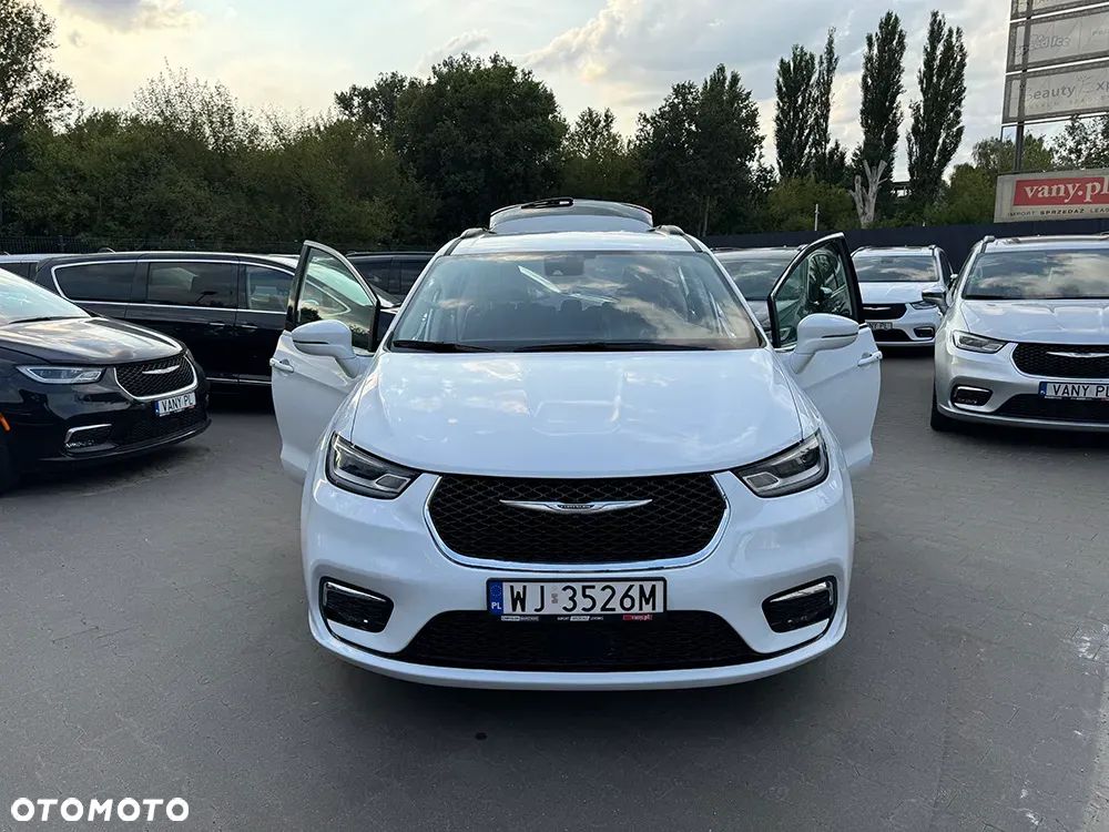 Chrysler Pacifica - 3