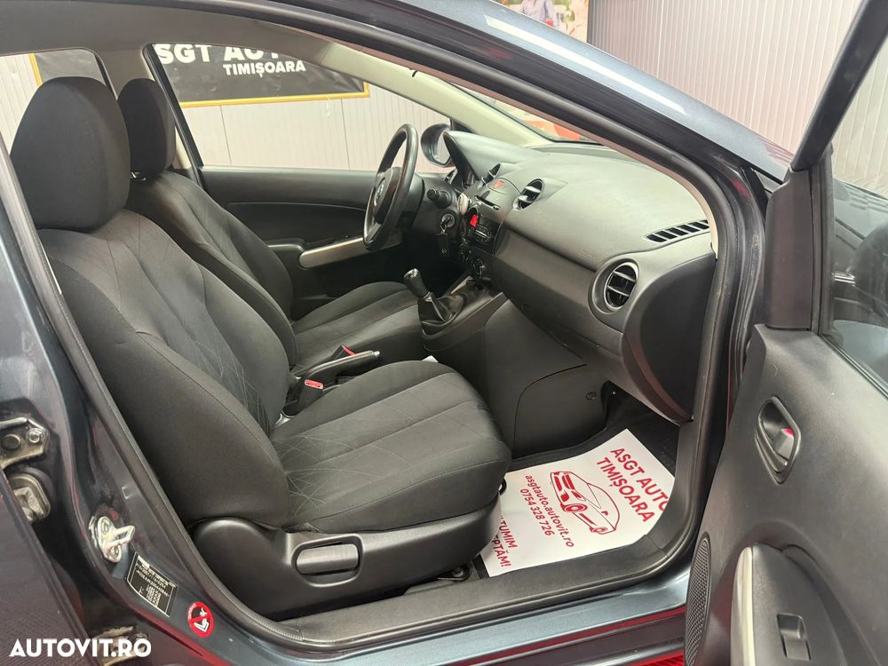 Mazda 2 - 12