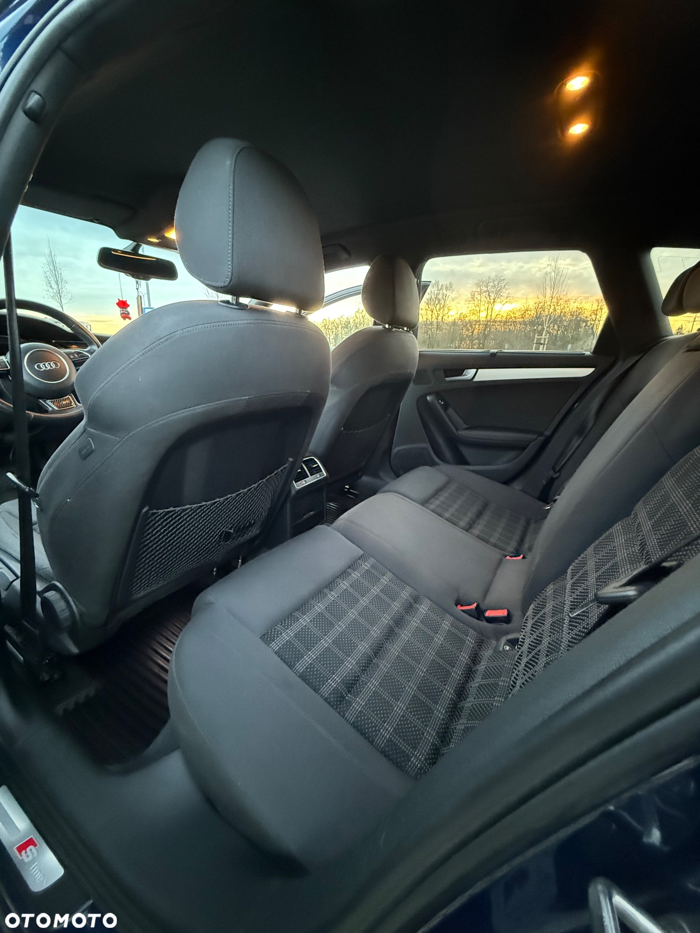 Audi A4 2.0 TDI Quattro Line S tronic - 13
