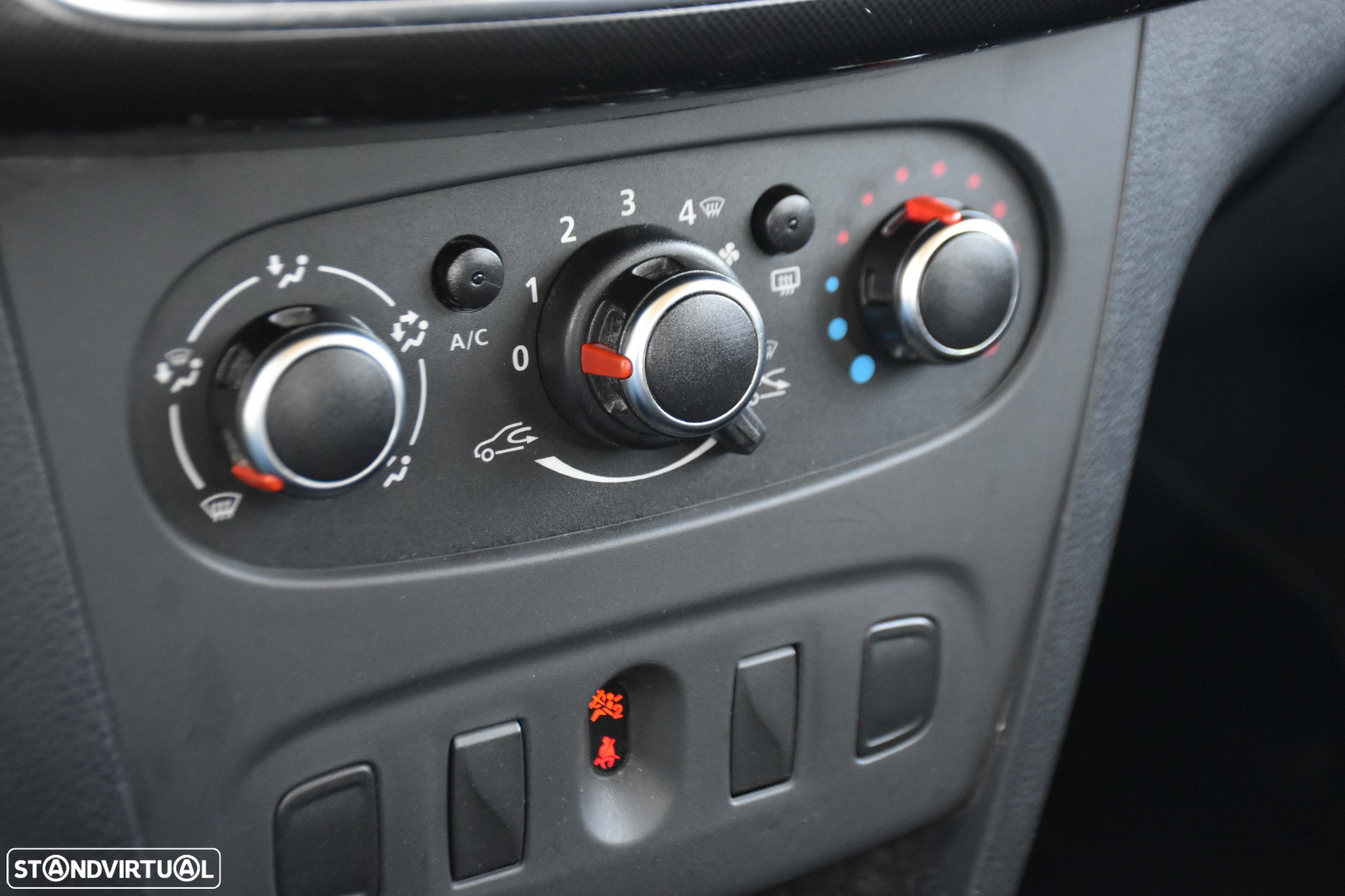 Dacia Sandero 1.0 SCe Comfort - 19