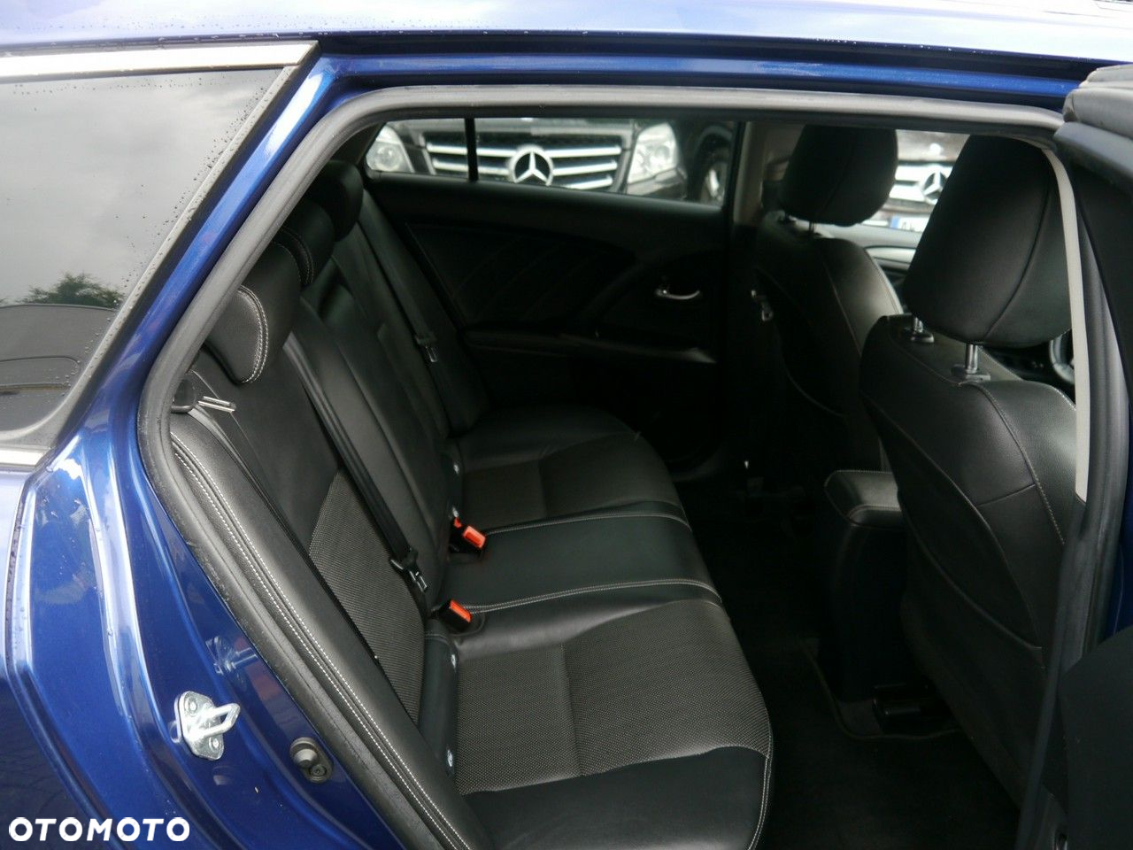 Toyota Avensis Touring Sports 2.0 D-4D Comfort - 26