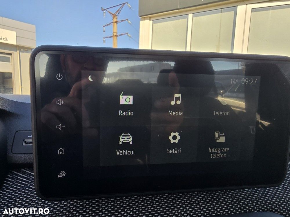 Dacia Logan TCe 90 CVT Journey - 3