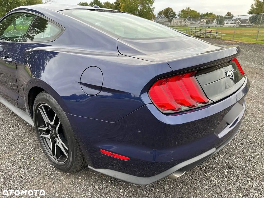 Ford Mustang - 10