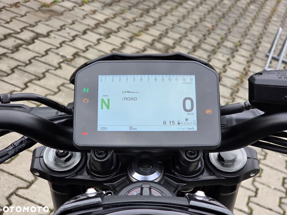 Kawasaki Z 900 - 15