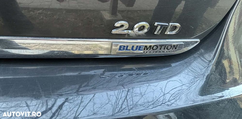 Volkswagen Passat 2.0 Blue TDI SCR Comfortline - 5