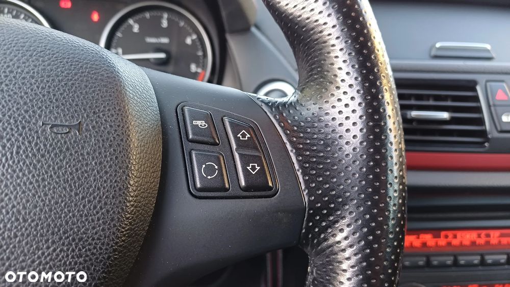 BMW X1 sDrive18d xLine - 14